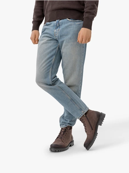 Braune Stiefel