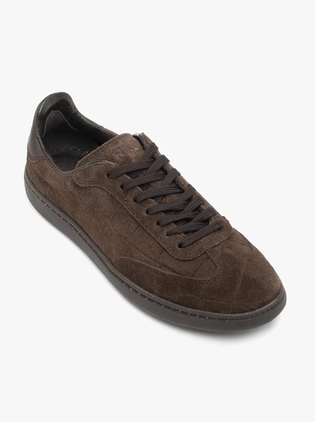 Braune Sporthalbschuhe