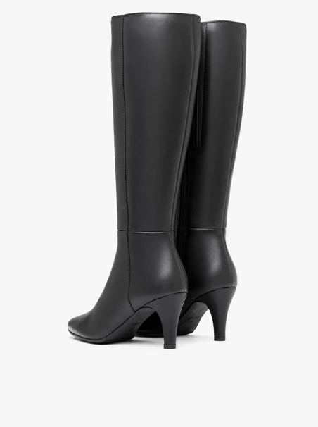 Schwarze Stiefel mit Stiletto-Absatz