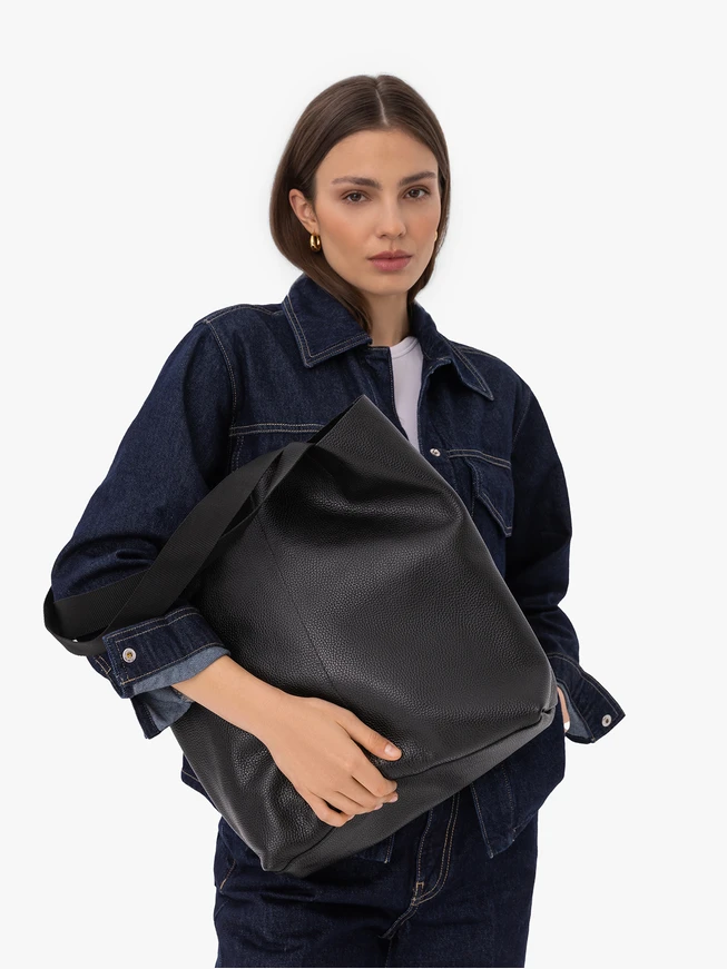 Schwarze Shopper-Tasche aus Leder und Stoff