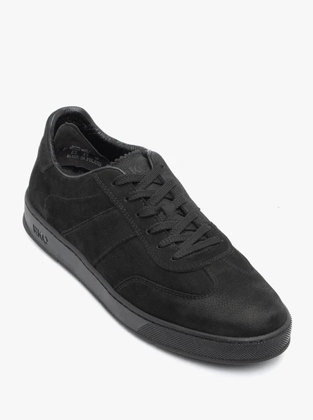 Schwarze Sportschuhe aus Nubukleder