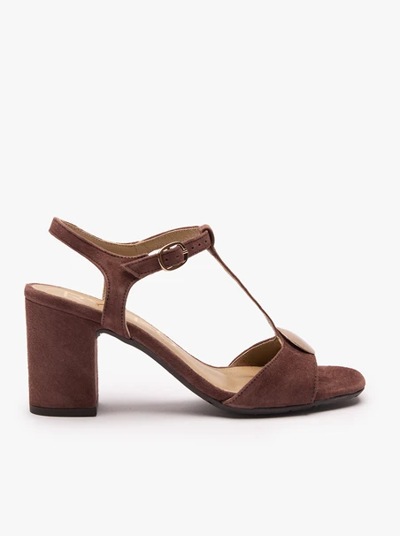 Dunkelbraune T-Bar-Sandalen mit Verzierung