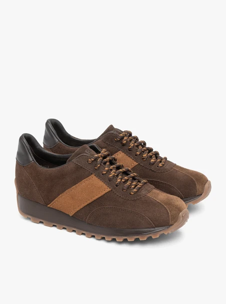 Dunkelbraune Sporthalbschuhe