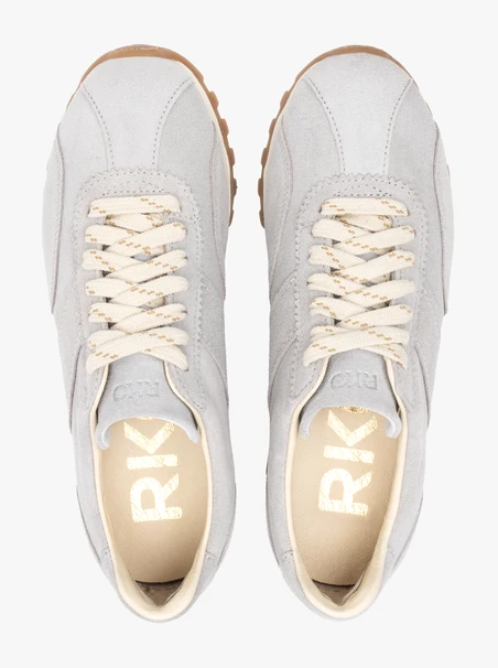 Sportschuhe aus grauem Veloursleder
