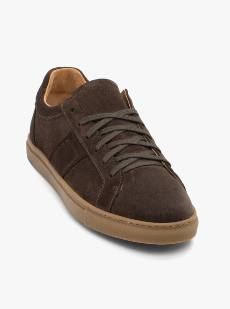 Dunkelbraune Sporthalbschuhe