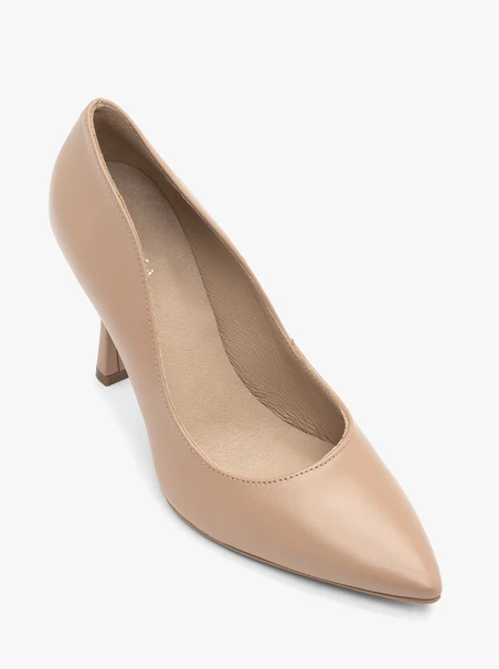 Stiletto-Pumps aus genarbtem Leder in Beige