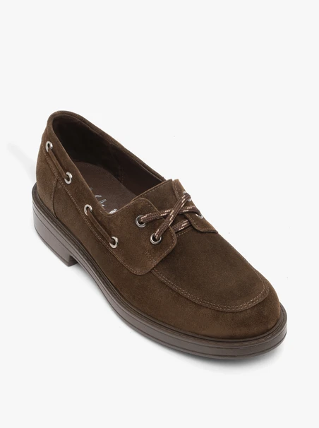 Braune Velourshalbschuhe mit Schnürung