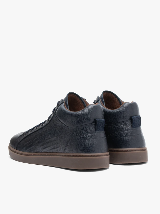 Marineblaue Sportstiefel