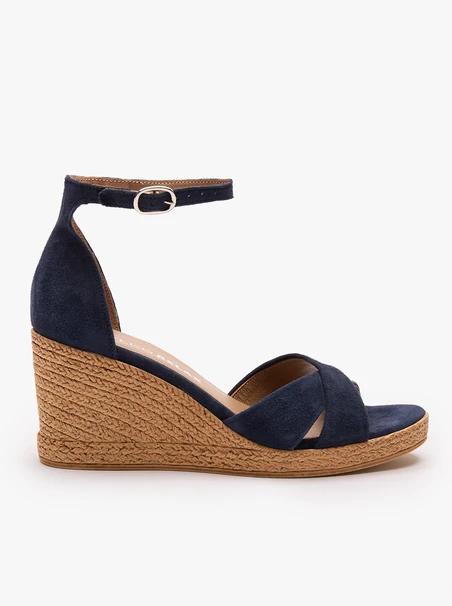 Marineblaue Plateausandalen