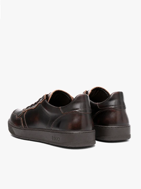 Dunkelbraune genarbte Leder-Sporthalbschuhe