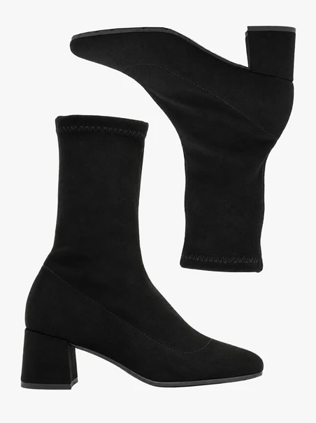 Schwarze, hohe, elastische Stiefeletten