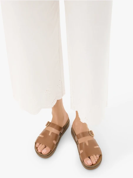 Braune H-Flip-Flops mit Schnallenriemen