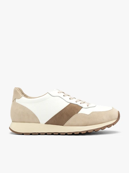 Cremebraune Schnürhalbschuhe