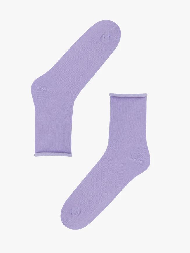 Lila Baumwollsocken