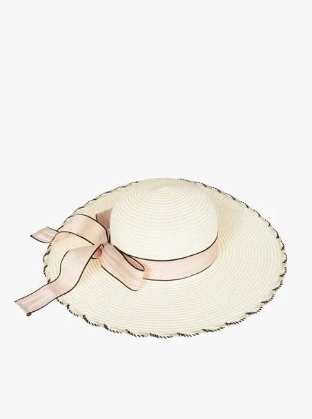 Cremefarbener Sommerhut mit Schleife