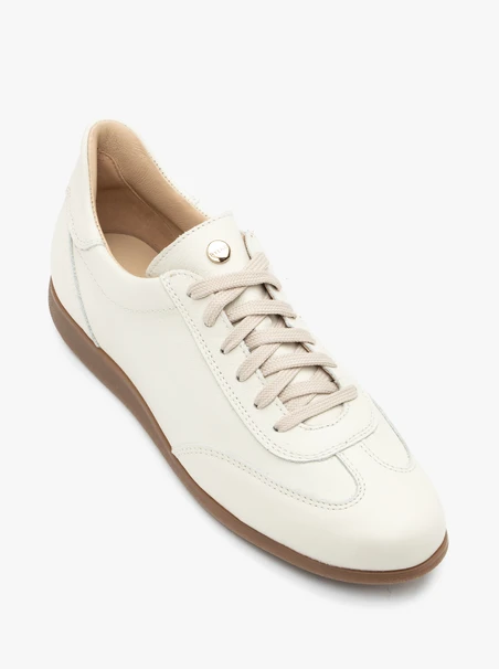 Halbschuhe aus weißem Leder für den Sport