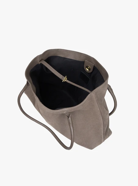 Große braune Ledertasche