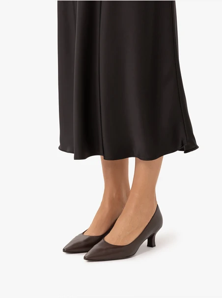 Stiletto-Pumps aus braunem Leder