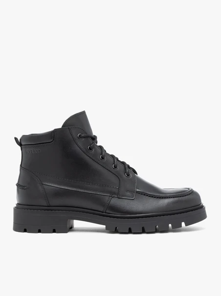 Schwarz genarbte Lederstiefel