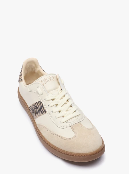 Cremefarbene Sportschuhe mit Riemen mit Tiermuster