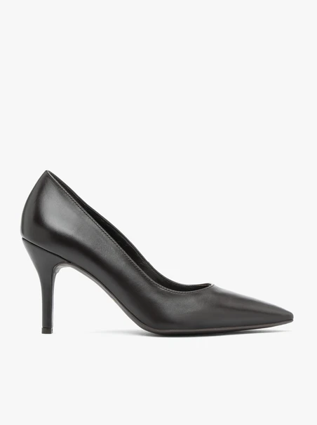 Dunkelbraune Pumps aus genarbtem Leder