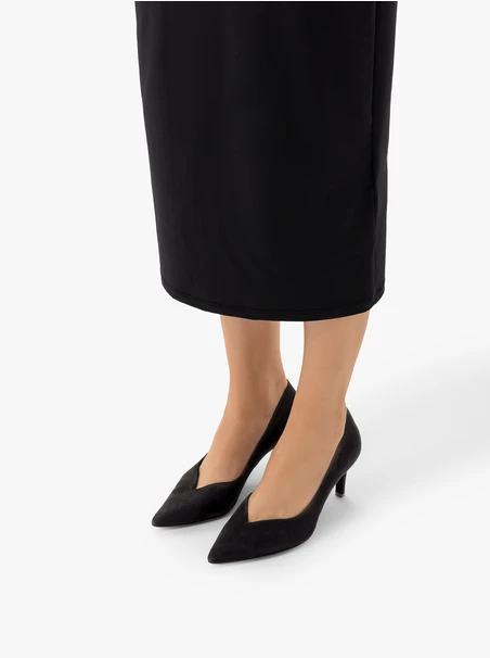 Schwarze Stiletto-Pumps aus Velours
