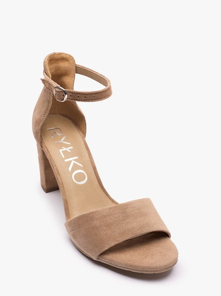 Hellbraune Veloursleder-Sandalen