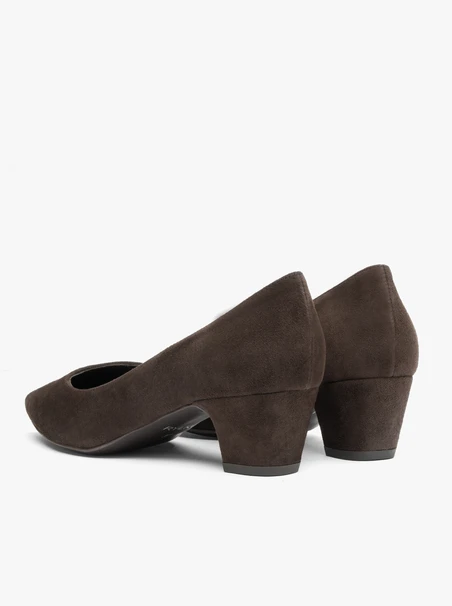 Dunkelbraune Pumps aus Veloursleder