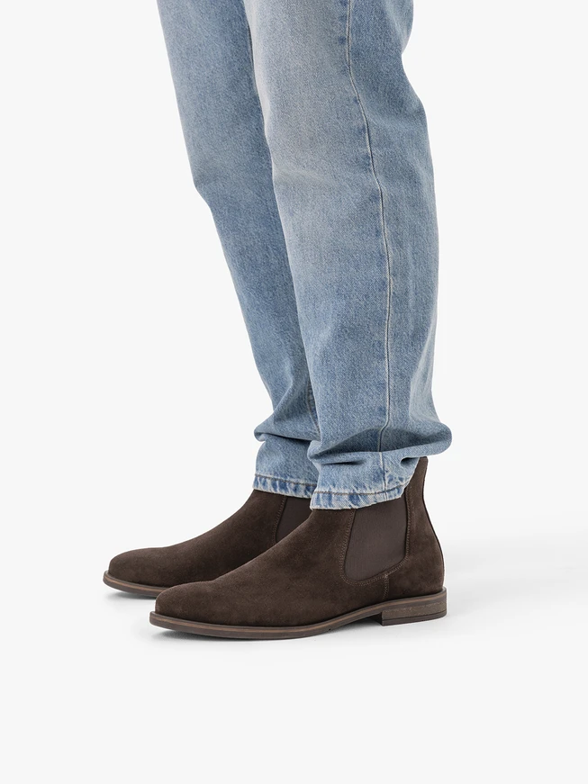 Braune Velours-Pantoffeln