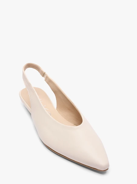Cremefarbene Slingback-Pumps mit Stilettoabsatz