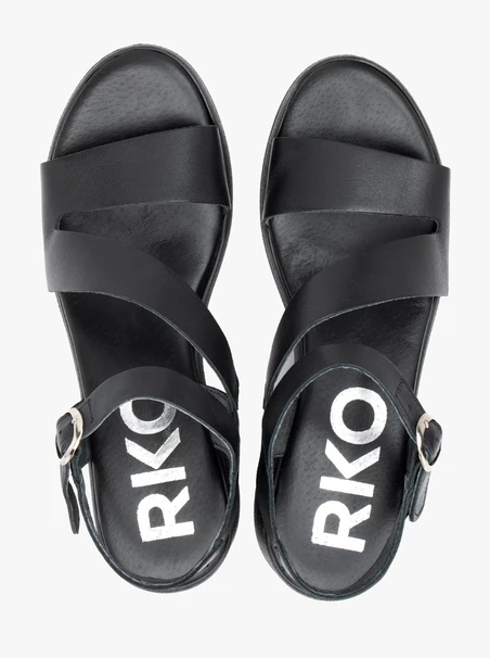 Schwarze Sandalen aus genarbtem Leder