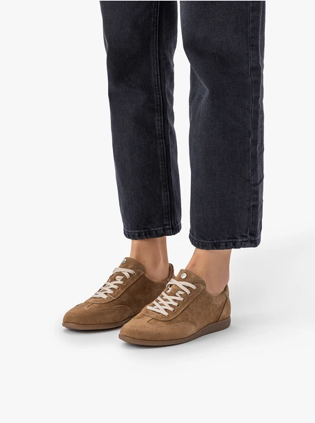 Hellbraune Sporthalbschuhe aus Leder
