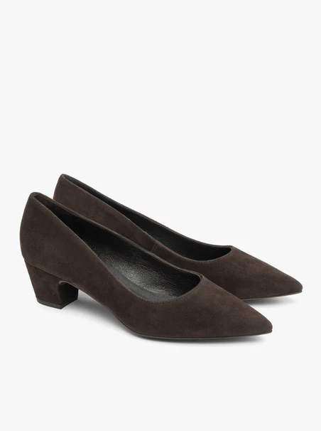 Dunkelbraune Pumps aus Veloursleder