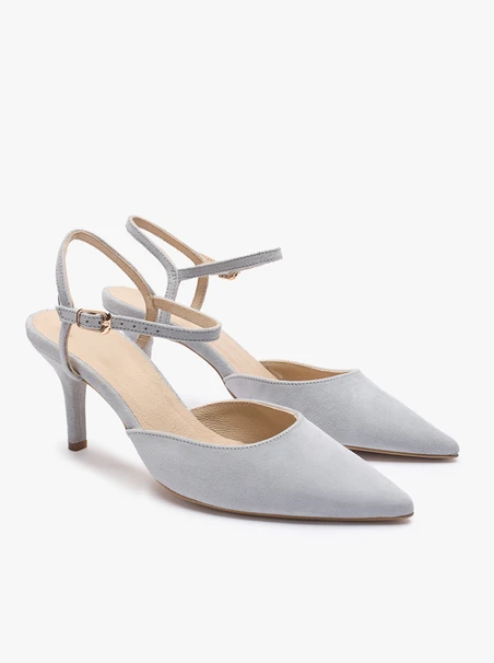 Hellblaue Pumps aus Veloursleder