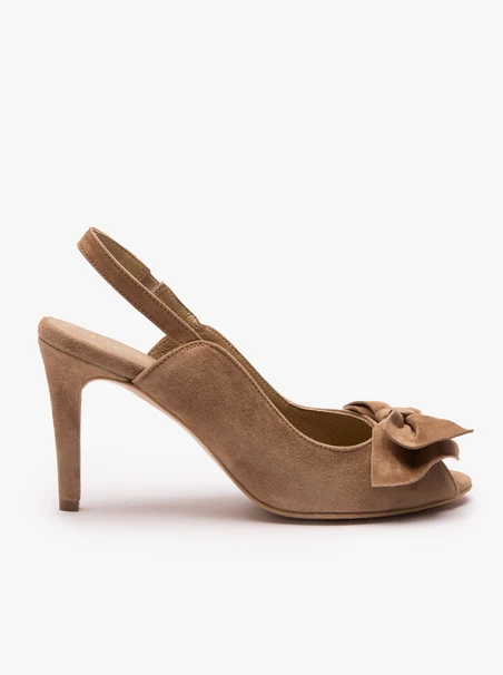 Hellbraune Schleifen-Sandalen