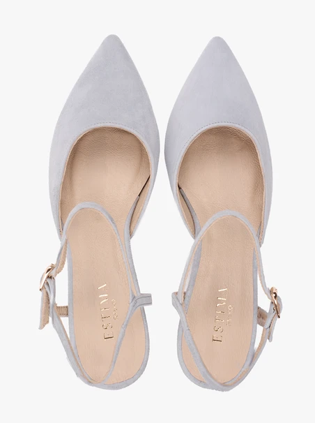 Hellblaue Pumps aus Veloursleder