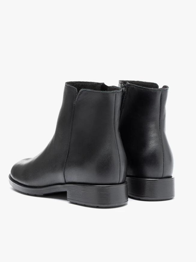 Schwarze Lederstiefel