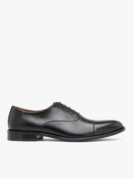 Schwarze hochwertige formelle Schuhe