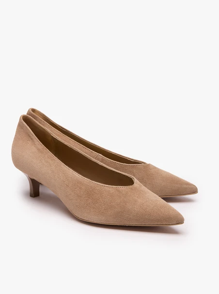 Hellbraune Einbaupumps