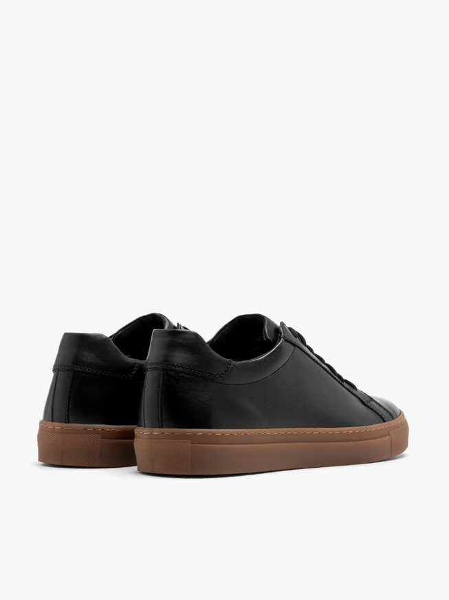 Schwarze Herrenschnürschuhe aus Vollnarbenleder