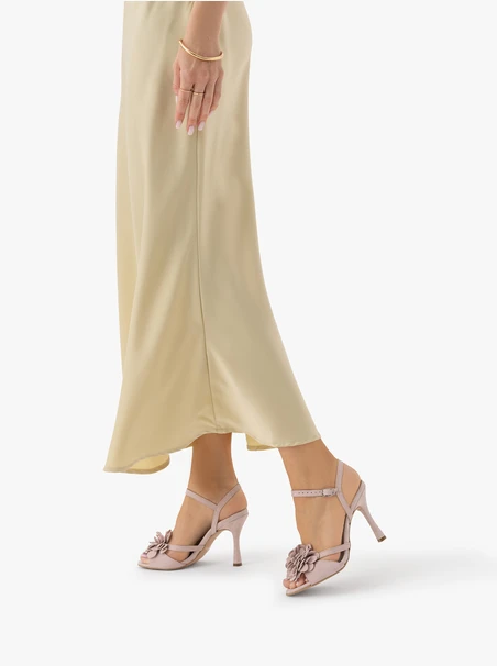 Hellrosa Blumen-Stiletto-Sandalen
