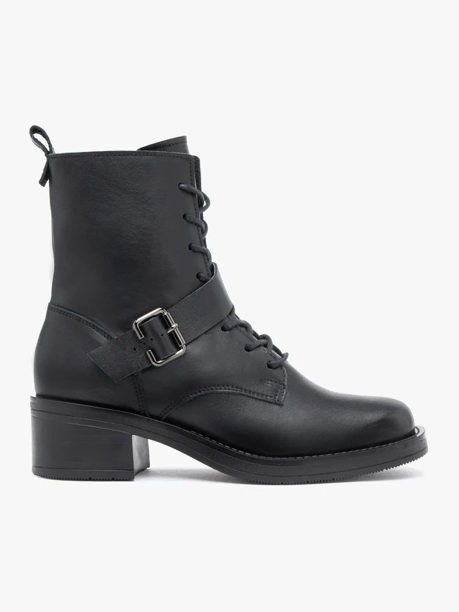Schwarze Schnallenstiefel