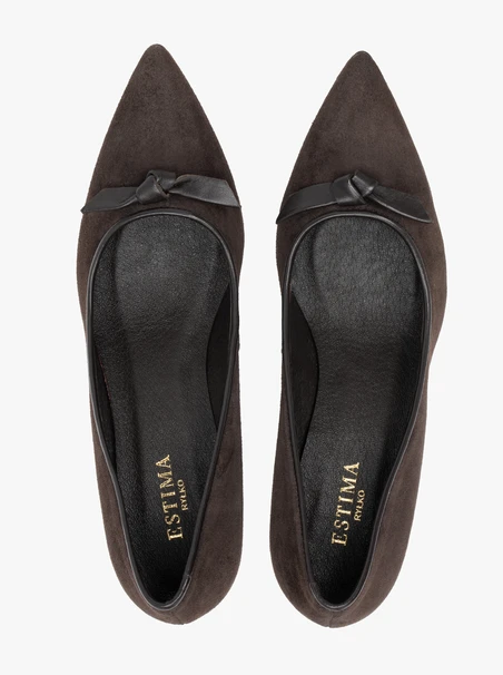 Dunkelbraune Pumps mit Schleife
