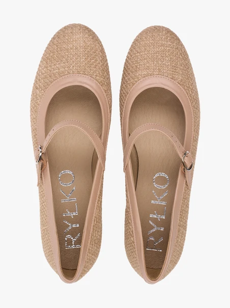 Beige Ballerinas mit interessanter Textur und Riemen