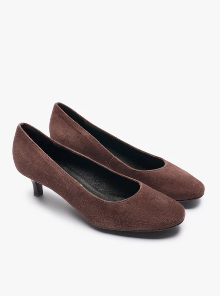 Dunkelbraune Pumps aus Veloursleder