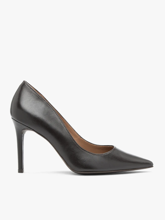 Dunkelbraune Pumps mit Absatz aus genarbtem Leder
