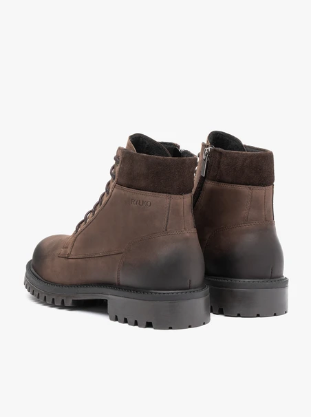 Braune Stiefel