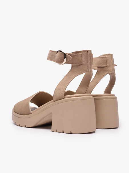 Sand-Sandalen mit Trapper-Boden