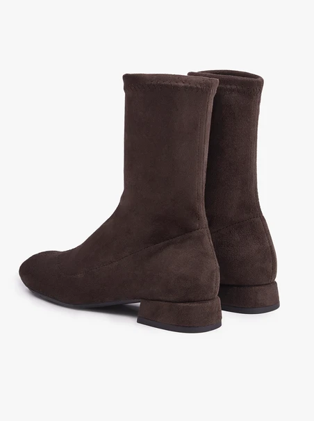 Dunkelbraune, elastische Stiefeletten