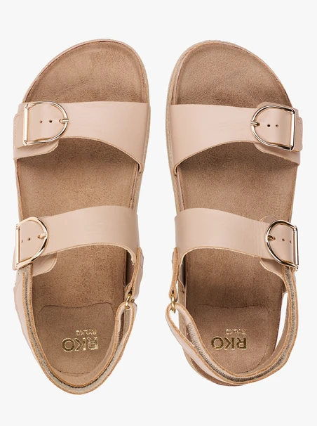 Beigefarbene Sandalen aus genarbtem Leder